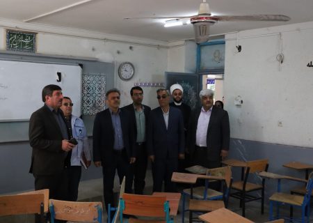 بازدید سرزده مدیرکل آموزش و پرورش فارس از مدارس آسیب دیده در زلزله و پس لرزه های اخیرشهرستان سپیدان/  آسیب های زلزله و پس لرزه ها به مدارس سپیدان جزئی است