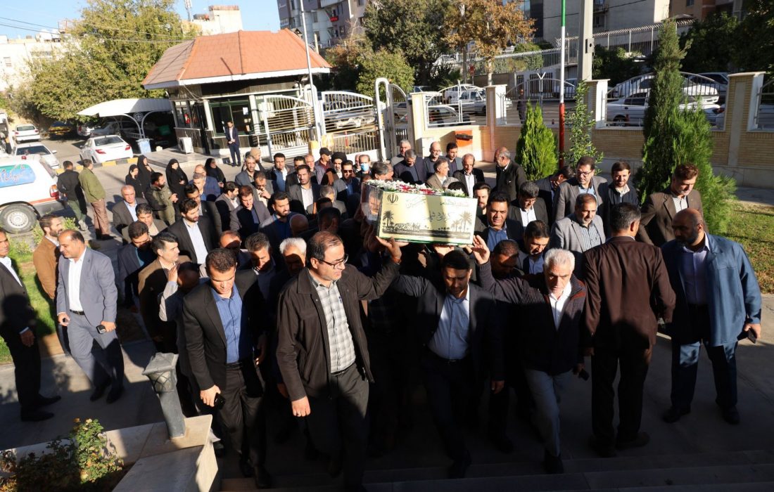 تشییع شهید گمنام در اداره کل آموزش و پرورش فارس همزمان با ایام فاطمیه