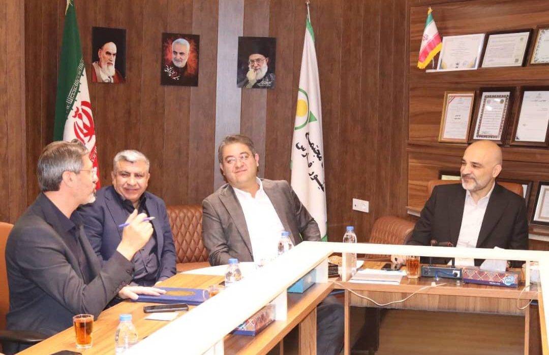 برگزاری نشست راهبردی مدیرعامل هلدینگ سرمایه گذاری آتیه صبا با صندوق بیمه اجتماعی کشاورزان، روستائیان و عشایر فارس