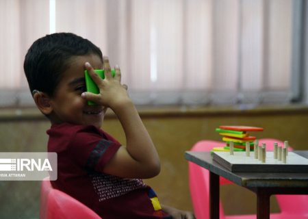 مراکز روزانه افراد بالای ۱۴ سال دارای اوتیسم برای نخستین بار مجوز می‌گیرند