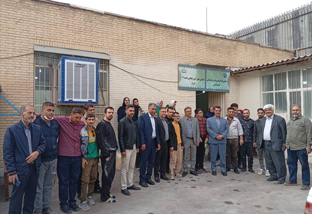 بازدید مدیرکل آموزش و پرورش استان فارس از شرکت تعاونی فراگیر ملی مدارس استثنایی فارس