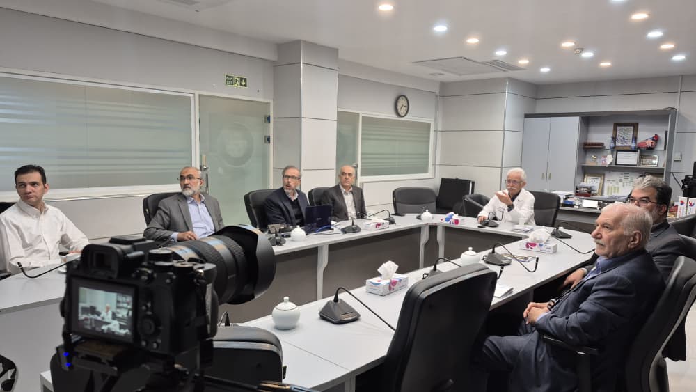 بررسی اهمیت پیشگیری در ارتقا سلامت عمومی جامعه در کمیته تحقیقات و پژوهش مجمع خیرین تامین سلامت فارس/ کارهای عظیمی در حوزه زیرساخت های سلامت به همت خیرین انجام شده است