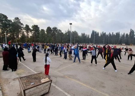 رونمایی رسمی از ایستگاه ورزش صبحگاهی قره‌آغاج در باغ جنت شیراز/ جشن نشاط همزمان با ولادت حضرت زهرا(س) و تقدیر از مسئول ایستگاه
