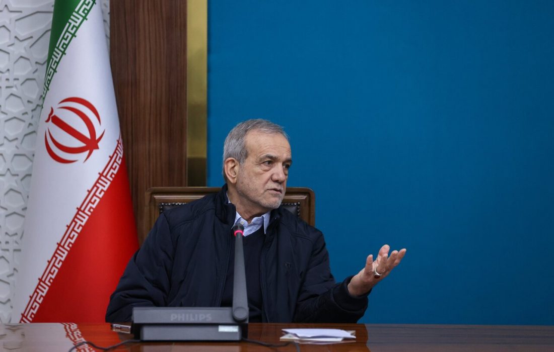 پزشکیان: شبکه خبر به‌جای حرف‌های بی‌ربط این حرف‌ها را بزند | می‌توانیم گاز را کاملاً از خانه‌ها حذف و برق را جایگزین کنیم