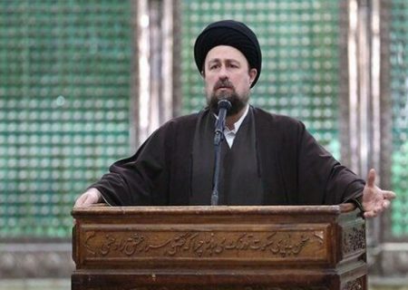 حکومت باید به عموم مردم توجه کند/ همه باید یک ملت باشیم  