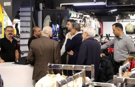 بازدید میدانی از وضعیت فعالین اقتصادی کیش و شنیدن بی‌واسطه مسائل و دغدغه‌های بازاریان