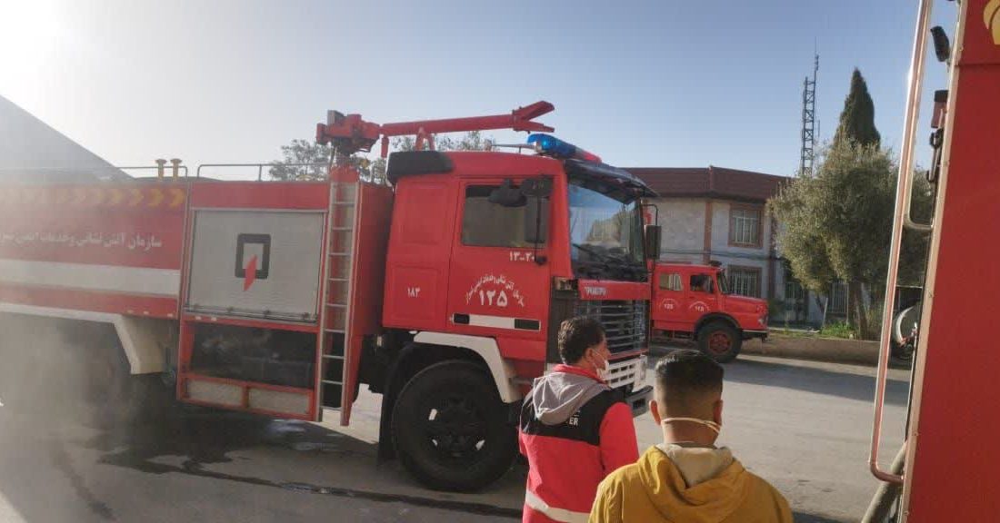 جلوگیری از خسارت سنگین به کارخانه آرد با تلاش ۴ ایستگاه آتش‌نشانی شیراز