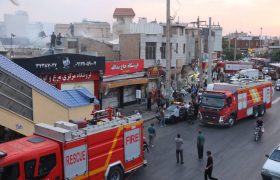 مهار آتش‌سوزی ۳ منزل  مسکونی با سقف شیروانی در شیراز/ضمن اطفای حریق، ۷نفر از ساکنان منازل به‌سرعت تخلیه و به نقاط امن منتقل شدند