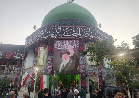 مراسم بزرگداشت شهادت رهبر انقلاب اسلامی در امامزاده علی‌اکبر (ع) چیذر تهران برگزار شد 