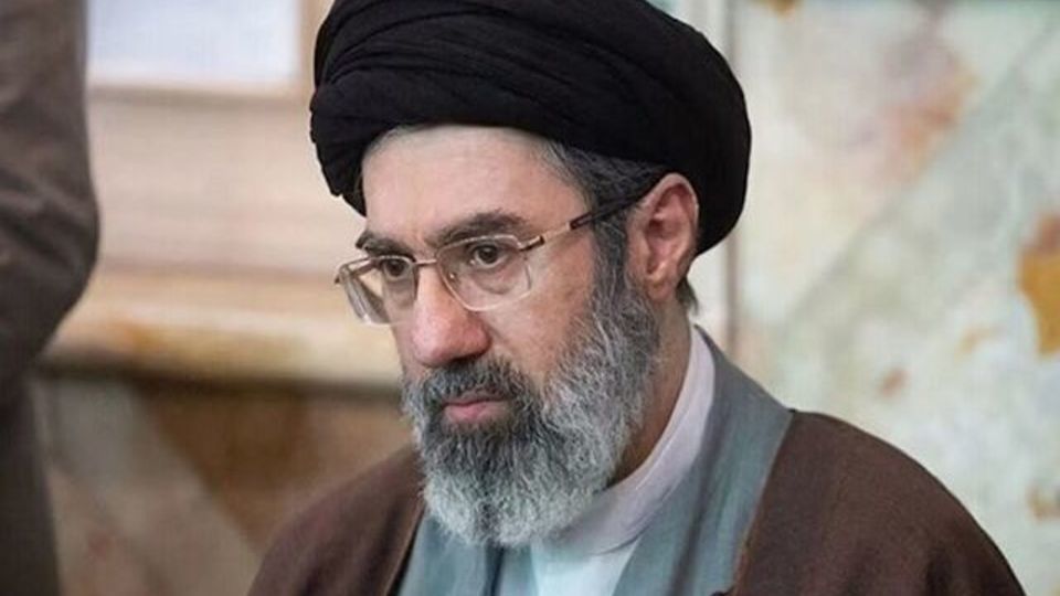 ادعای درباره واکنش رهبر انقلاب به نامه رئیس جمهور کذب است