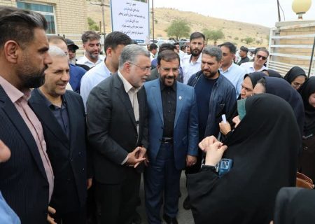 افتتاح سه پروژه مهم سلامت در فارس با حضور وزیر بهداشت/ تأکید ظفرقندی بر جایگاه راهبردی فارس در درمان کشور و منطقه