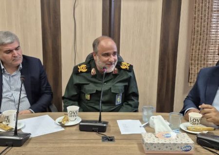 اصناف فارس با وجود مشکلات اقتصادی، در پشتیبانی از نظام و جبهه‌ها پای کار هستند