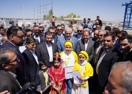 بازدید وزیر نیرو از تصفیه‌خانه فاضلاب فسا به عنوان پروژه شاخص فاضلابی کشور